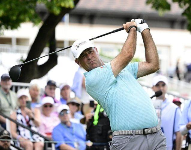 Harrington's chip-in on 18 leaves him tied with Hensby, Cink at U.S. Senior Open