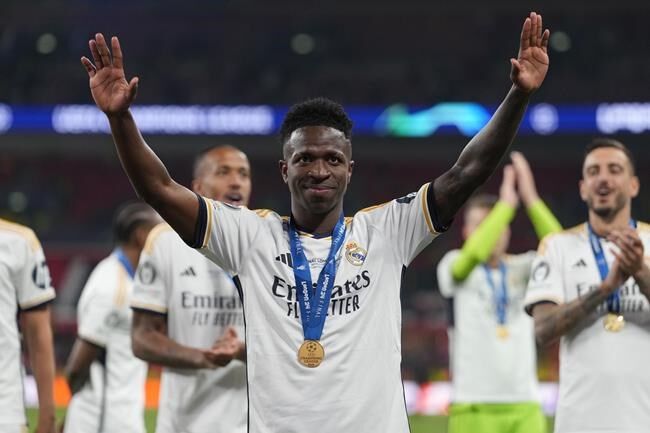 Three Valencia fans handed 8-month prison sentences after racist insults against Vinícius Júnior