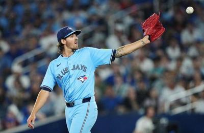 Cubs' aggressive approach pays off in 4-1 victory over Blue Jays