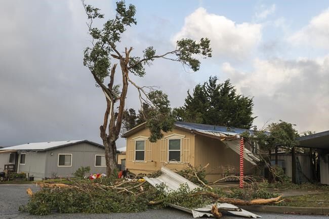 Storms across US bring heavy snow, dangerous ice and a tornado in California