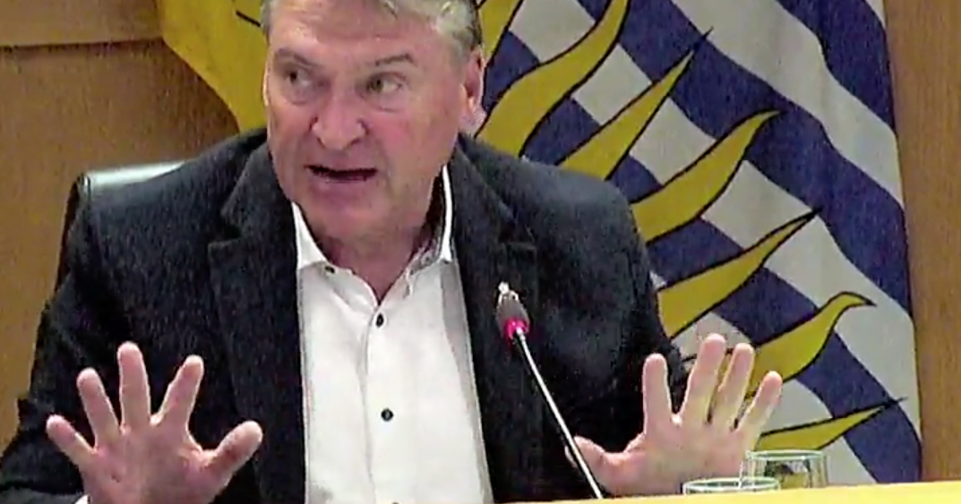 Kelowna mayor tries to fast-track Rutland clean-up