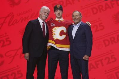 Calgary Flames prospect Cullen Potter brings mom's hockey heritage with him