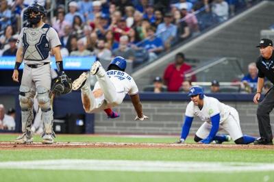 Bichette's two-run double lifts Jays over Yankees 4-1; Toronto adds to division lead
