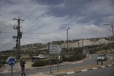 Canada calls on Israel to abandon plans for new West Bank settlements