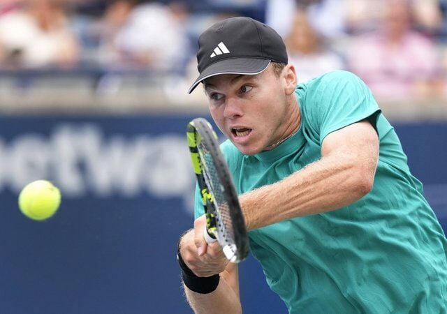 Michelsen ousts third-seeded Musetti at National Bank Open in Toronto