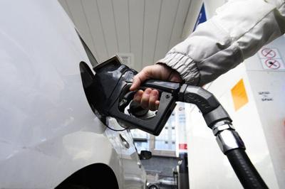 ѻý to require Canadian-made biofuels to meet standards for gas, diesel