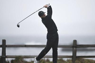 Straka's late surge helps to regain Pebble Beach lead over McIlroy, Lowry