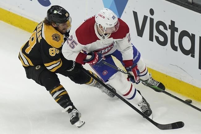 NHL-best Bruins clinch Atlantic with 2-1 win over Tampa Bay