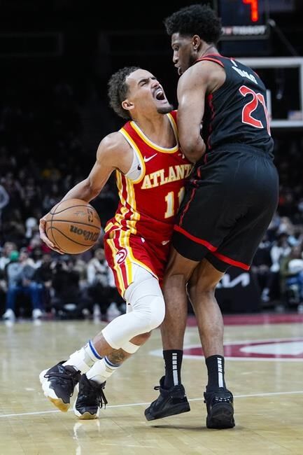 Saddiq Bey's Last-second Dunk Gives Hawks 126-125 Win Over Raptors ...