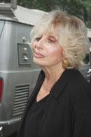 Joanna Simon, acclaimed singer, TV correspondent, dies at 85