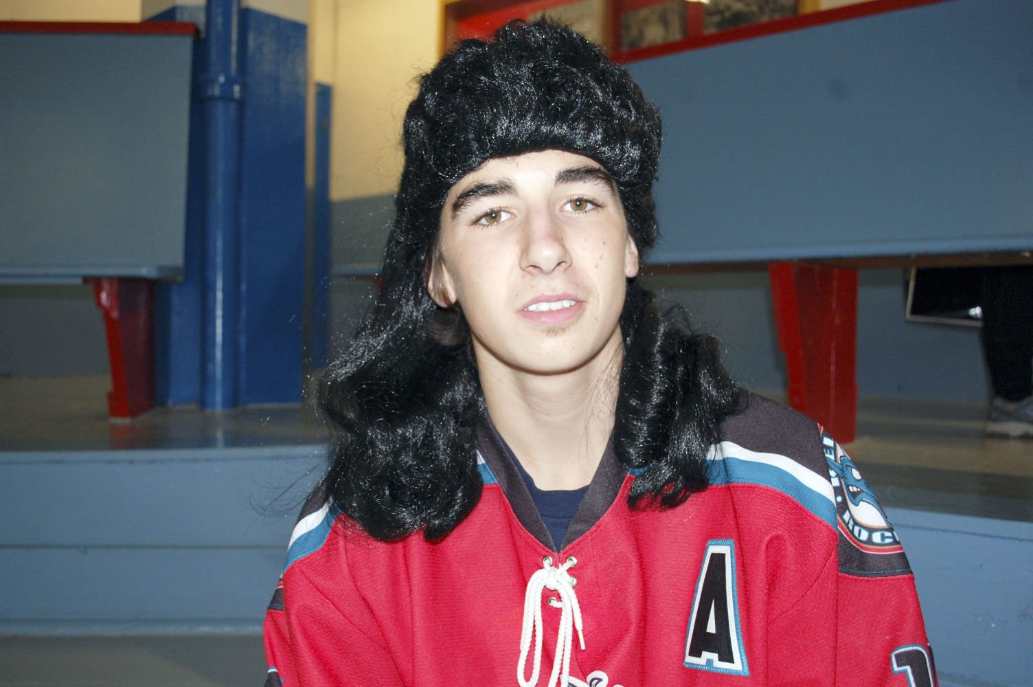 Hockey mullet clearance wig