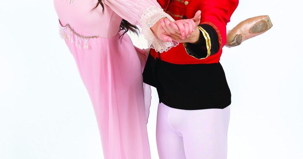 Aleksander Filipovic lands lead in holiday classic