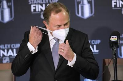 Bettman says NHL projected to set revenue record this season