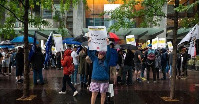 Canadian writers picket in support of U.S. counterparts, say there's uncertainty here - Vimarsana News