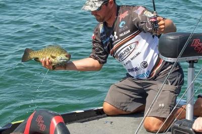 Canadian Cory Johnston moving up Bassmaster Elite overall standings, National Sports