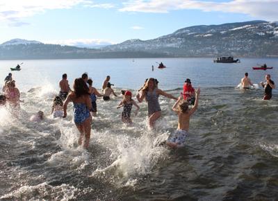 PHOTOS: Hundreds plunge into the new year in Kelowna - Keremeos Review