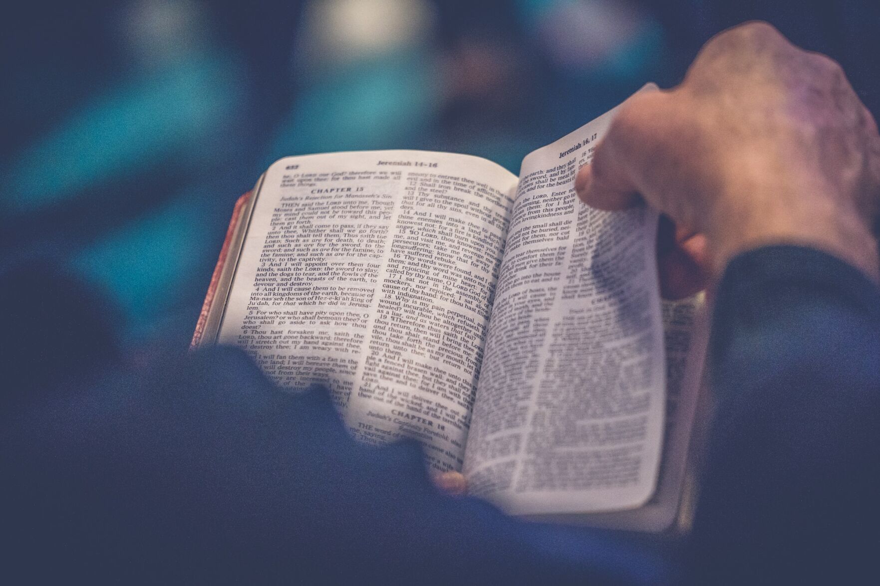 How can pastors help their congregations read the Bible better next ...