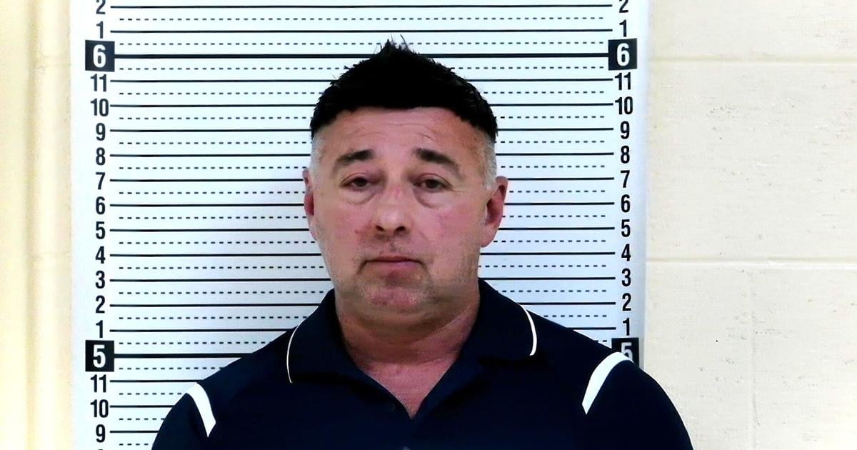 Kentucky funeral director indicted on felony fraud charges