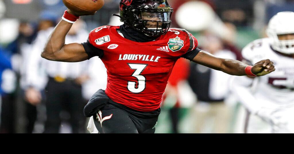 Old, new QBs among those who excite Satterfield as Cards open camp