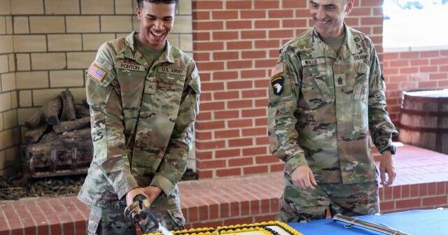Fort Knox ends Army 251st Birthday with cake cutting