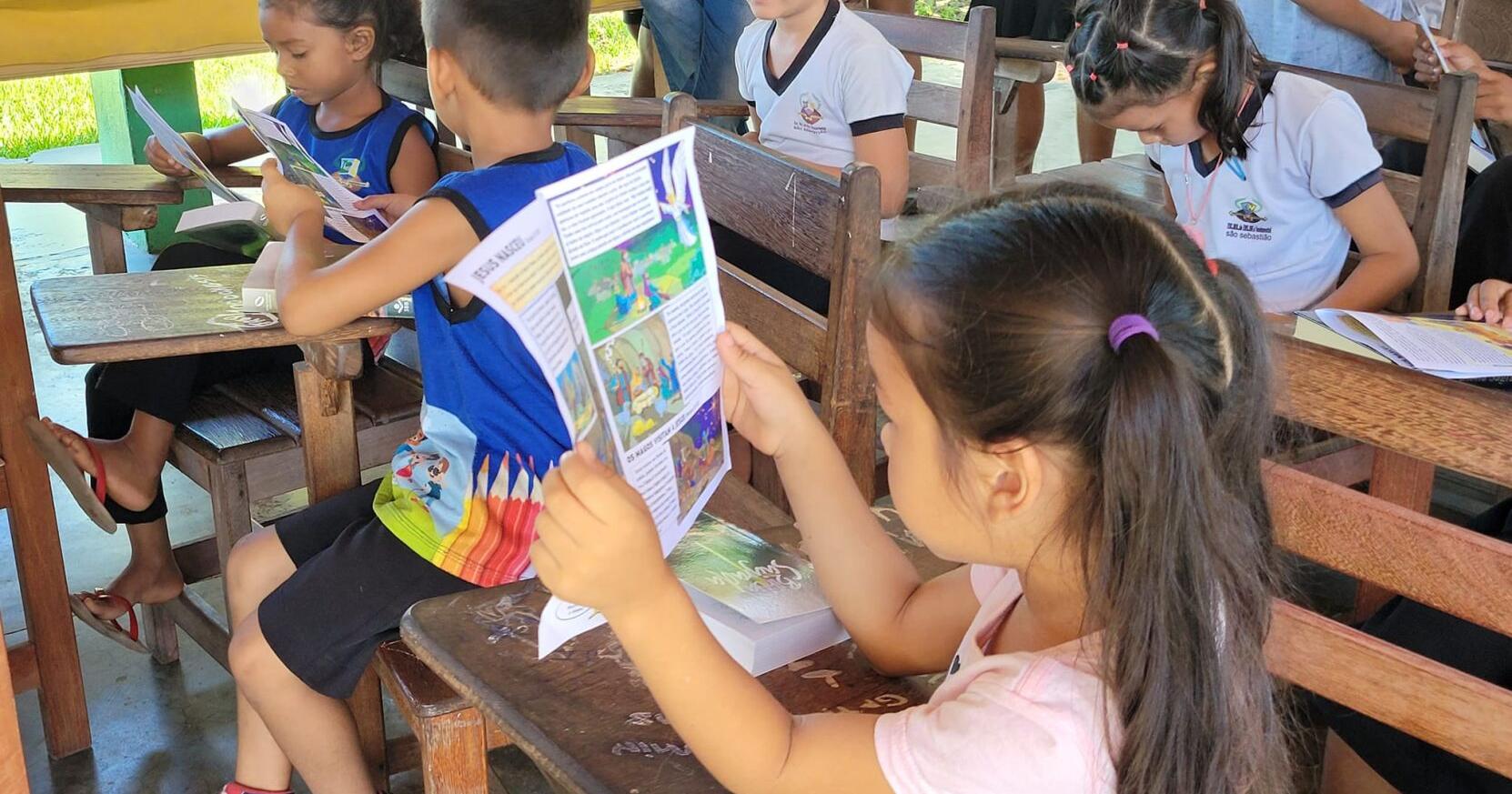 Taking the gospel to the nations: 'Christmas Story' flyer translated into Portuguese | Baptist Life - Vimarsana News