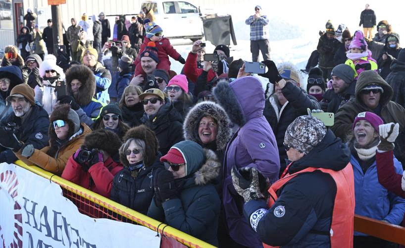 Seavey now has the most Iditarod wins, but race is marred by 3 sled dog