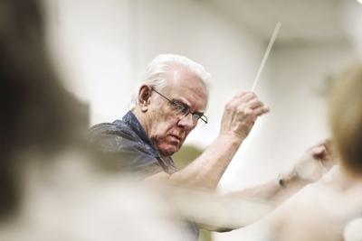 Roy McPherson conducts