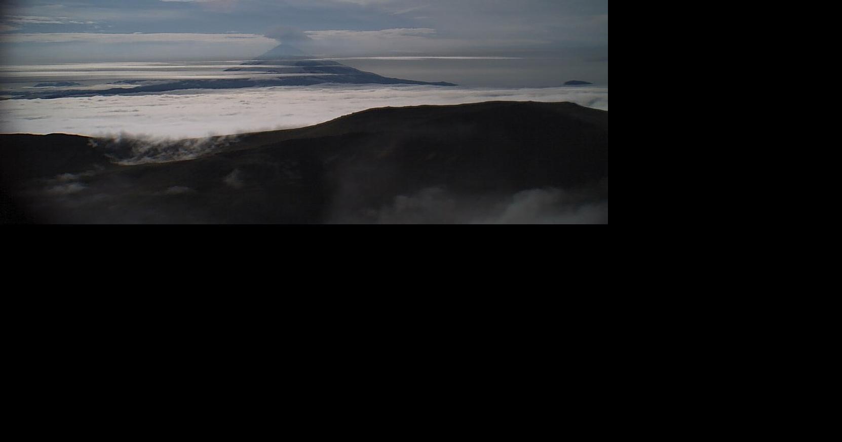 Alaska volcano spews ash cloud high enough to draw weather service