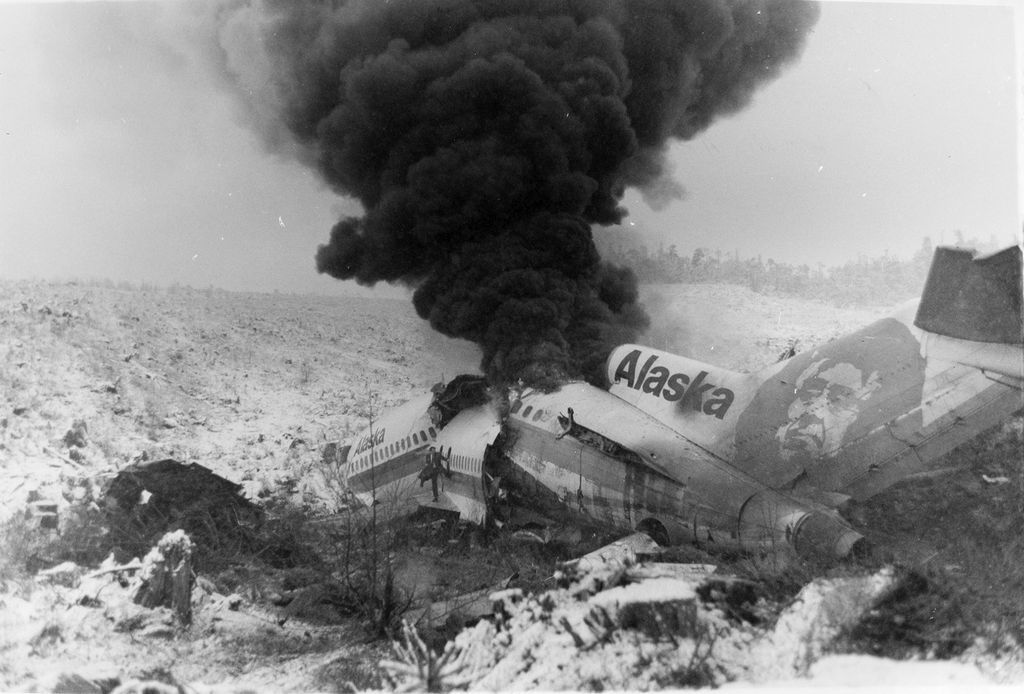 COLLISION DISASTROUS 14ポンド Remembering the jetliner incident of 1976 | Local News