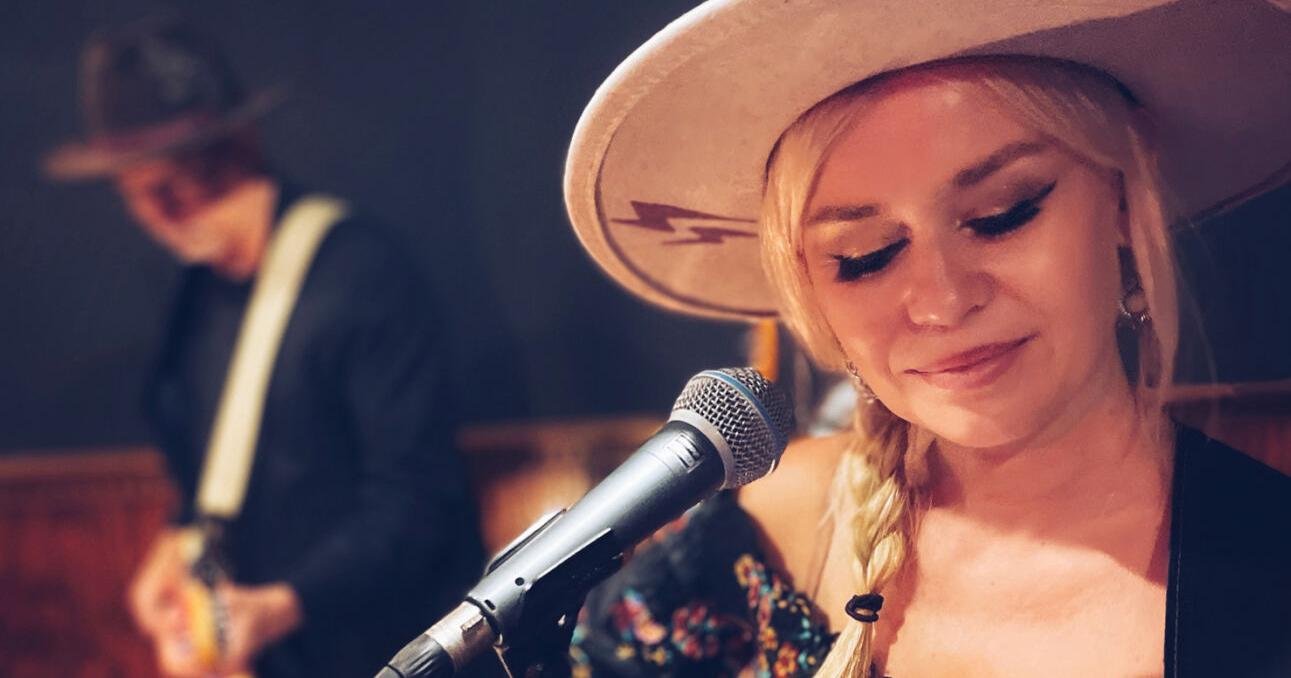 North Sea siren blends sparkle, melancholy - Vimarsana News