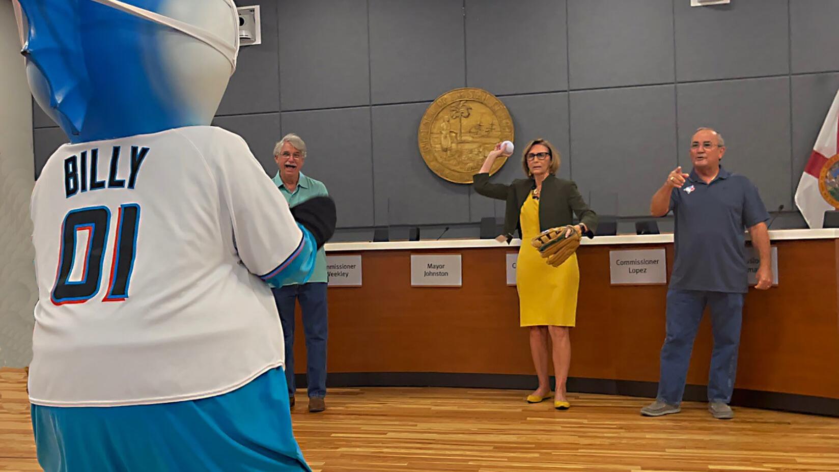 Mayor to throw out pitch at Marlins' Key West Day - Vimarsana News