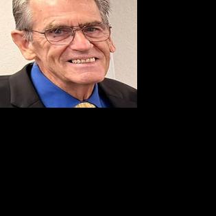 School board reviews superintendent salary data