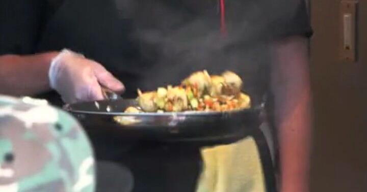 Eugene Farmers Market hosts cook-off to cut food waste | Local | kezi.com