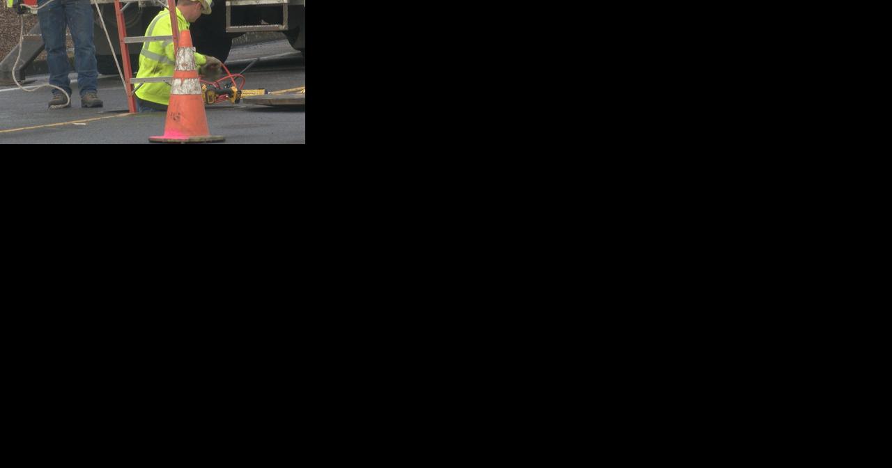 Underground cable failure causes manhole explosion - Vimarsana News