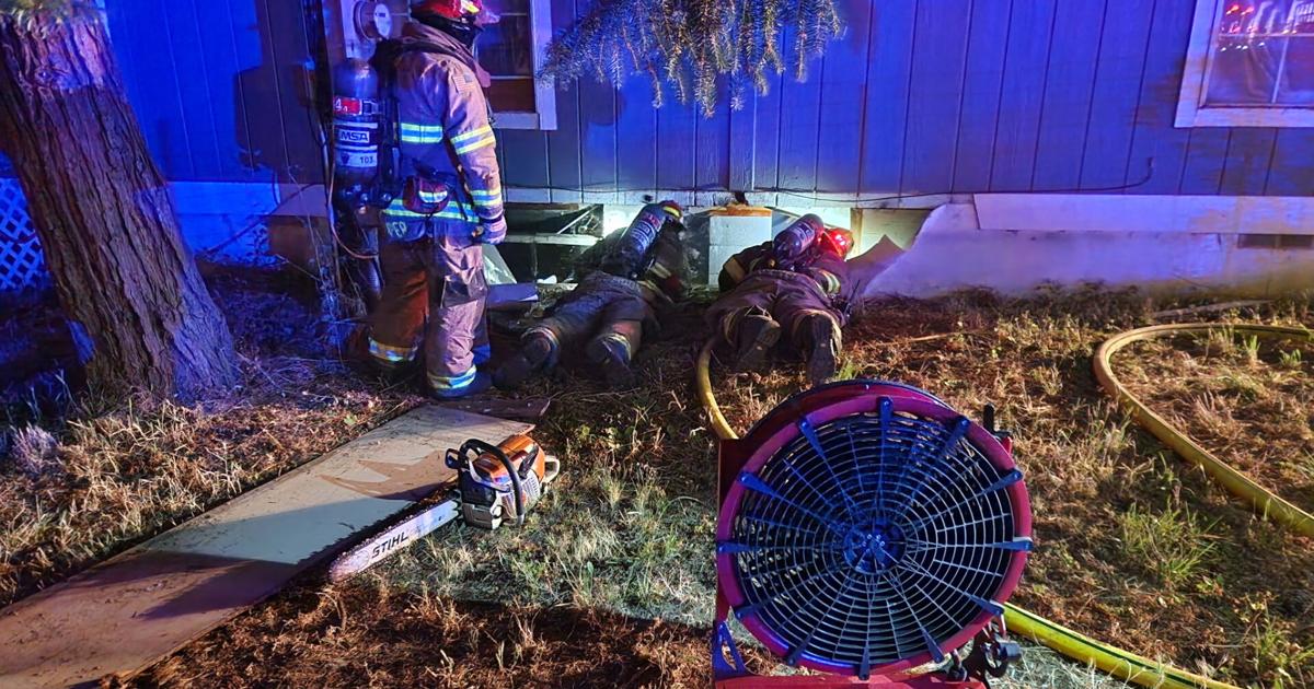 Lebanon firefighters quickly respond to manufactured home fire