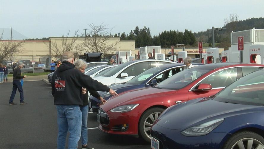 Largest Tesla supercharging station in Oregon opens in Sutherlin News