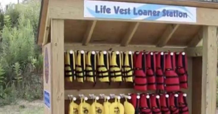 Lane County Sheriff's Office, Springfield Elks team up on annual life jacket exchange | Local - Vimarsana News