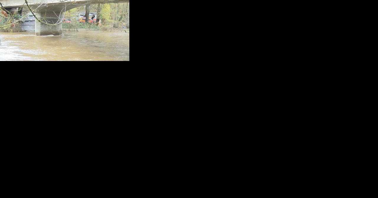 High waters sweep waste from nearby homeless camp into the McKenzie River - Vimarsana News