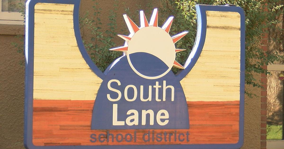 South Lane School District superintendent explains new hire approval