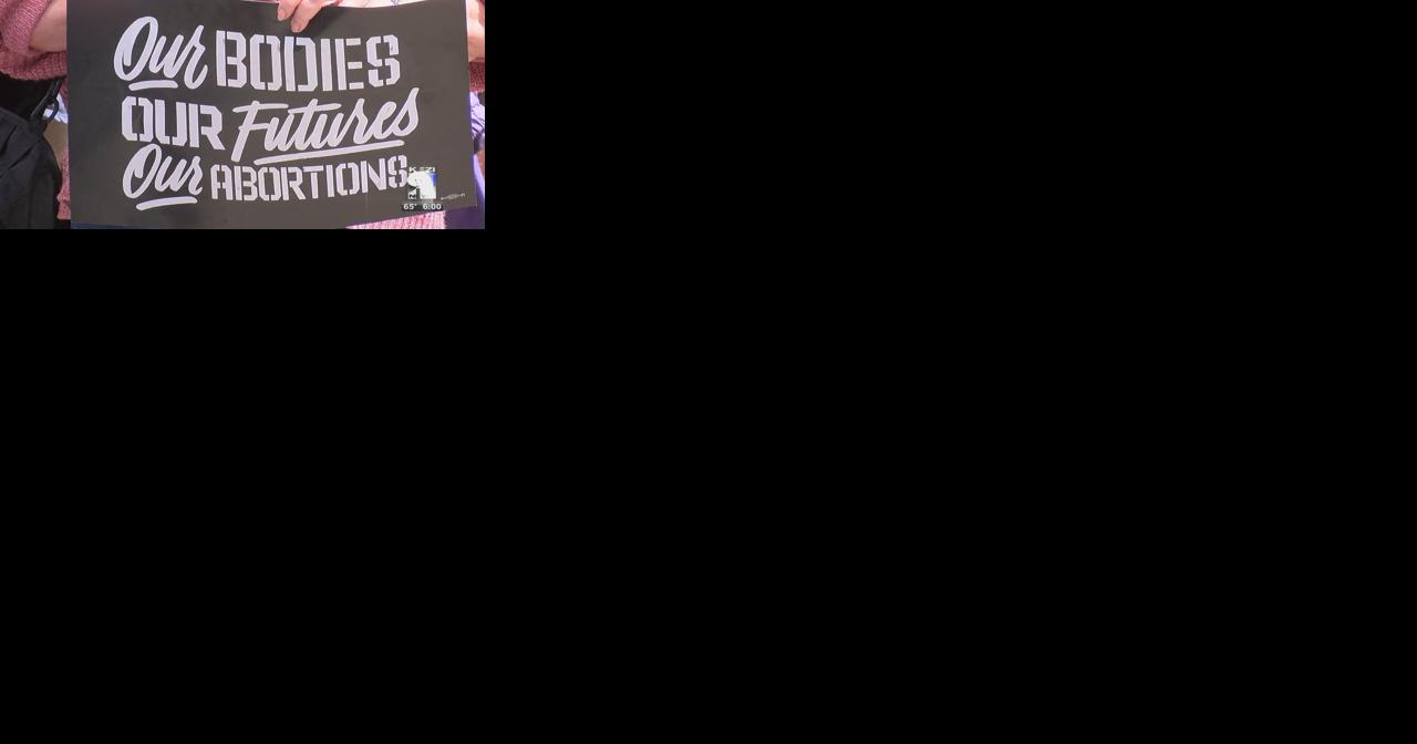 Pro choice and pro life supporters rally in Eugene - Vimarsana News