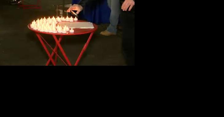 Vigil held in downtown Eugene in remembrance of homeless who have died on the streets - Vimarsana News