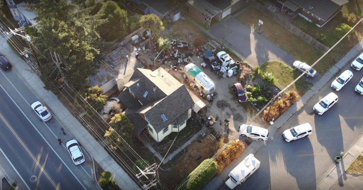 Coos Bay police detain 11, jail 3 in search of home full of allegedly