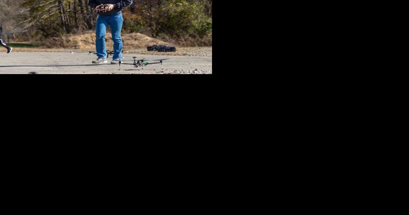 Research shows that one person can oversee autonomous robot 'swarms' without undue strain - Vimarsana News