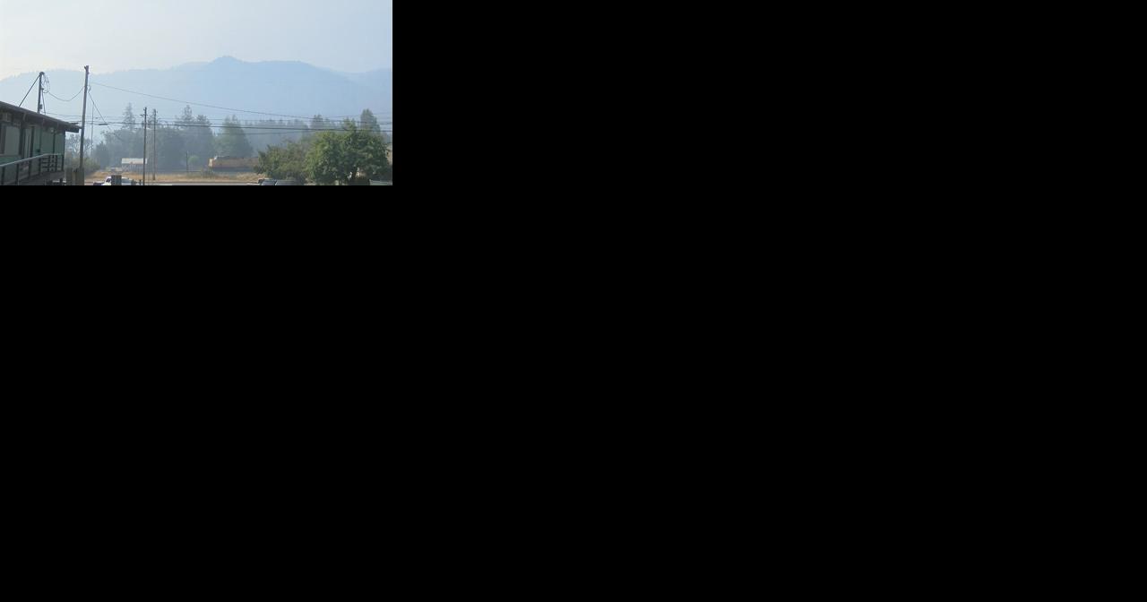 Oakridge residents prepare for potential evacuations caused by Cedar Creek Fire - Vimarsana News