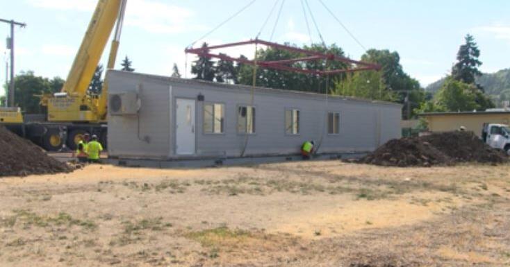 Modular buildings for Springfield Public Schools' new cosmetology program placed on site - Vimarsana News