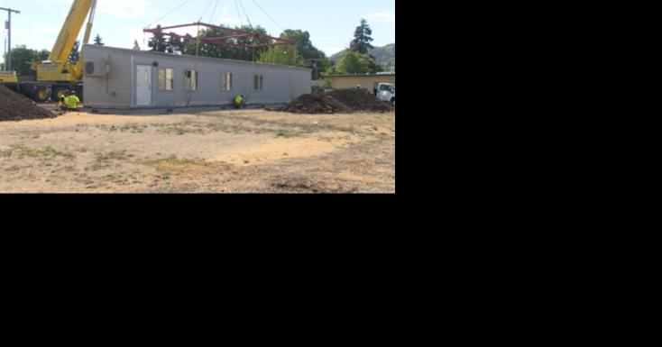Modular buildings for Springfield High School's new cosmetology program placed on site - Vimarsana News