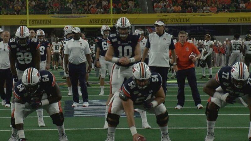 Former Auburn quarterback Bo Nix is transferring to Oregon