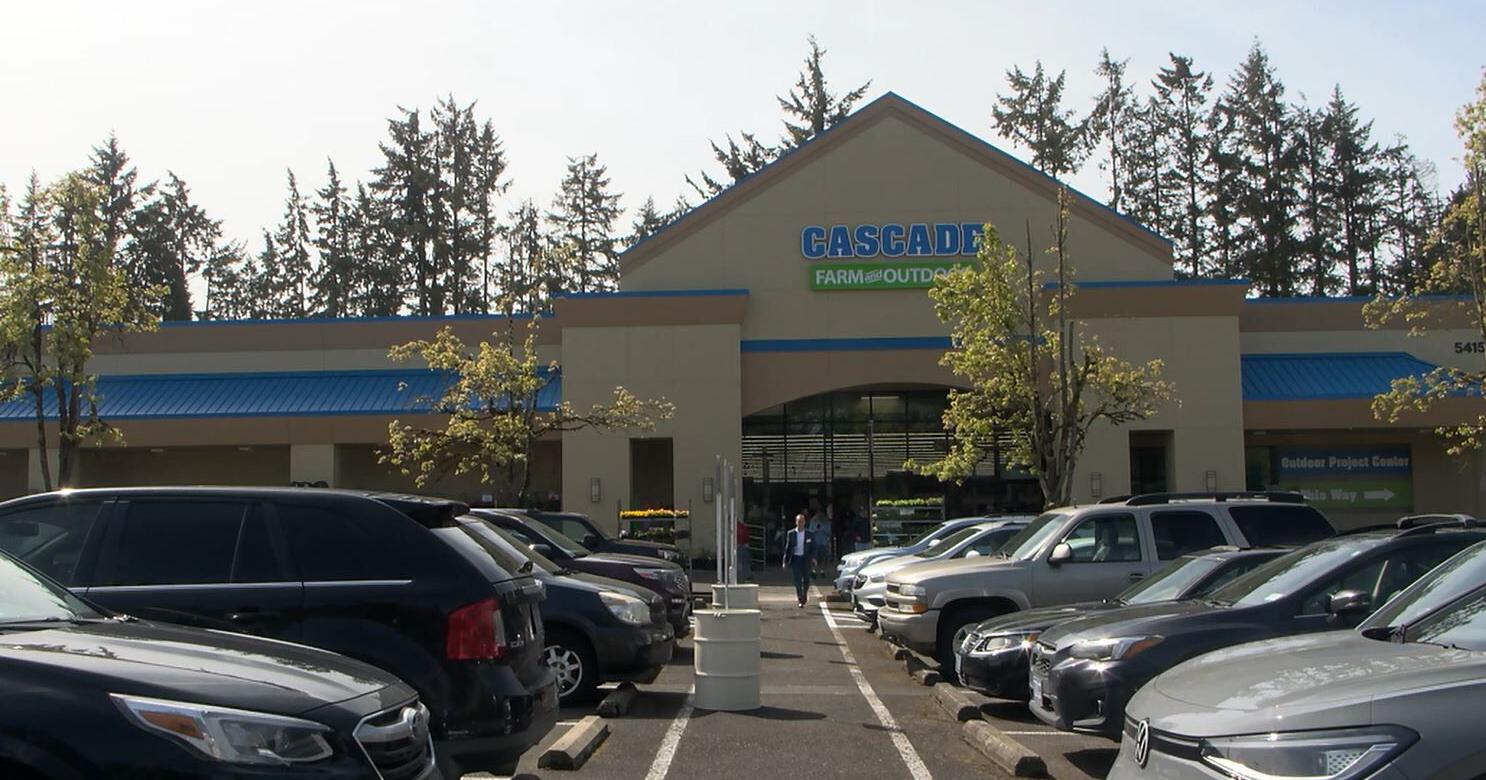 Cascade Farm and Outdoor moves into Thurston storefront previously occupied by Safeway - Vimarsana News