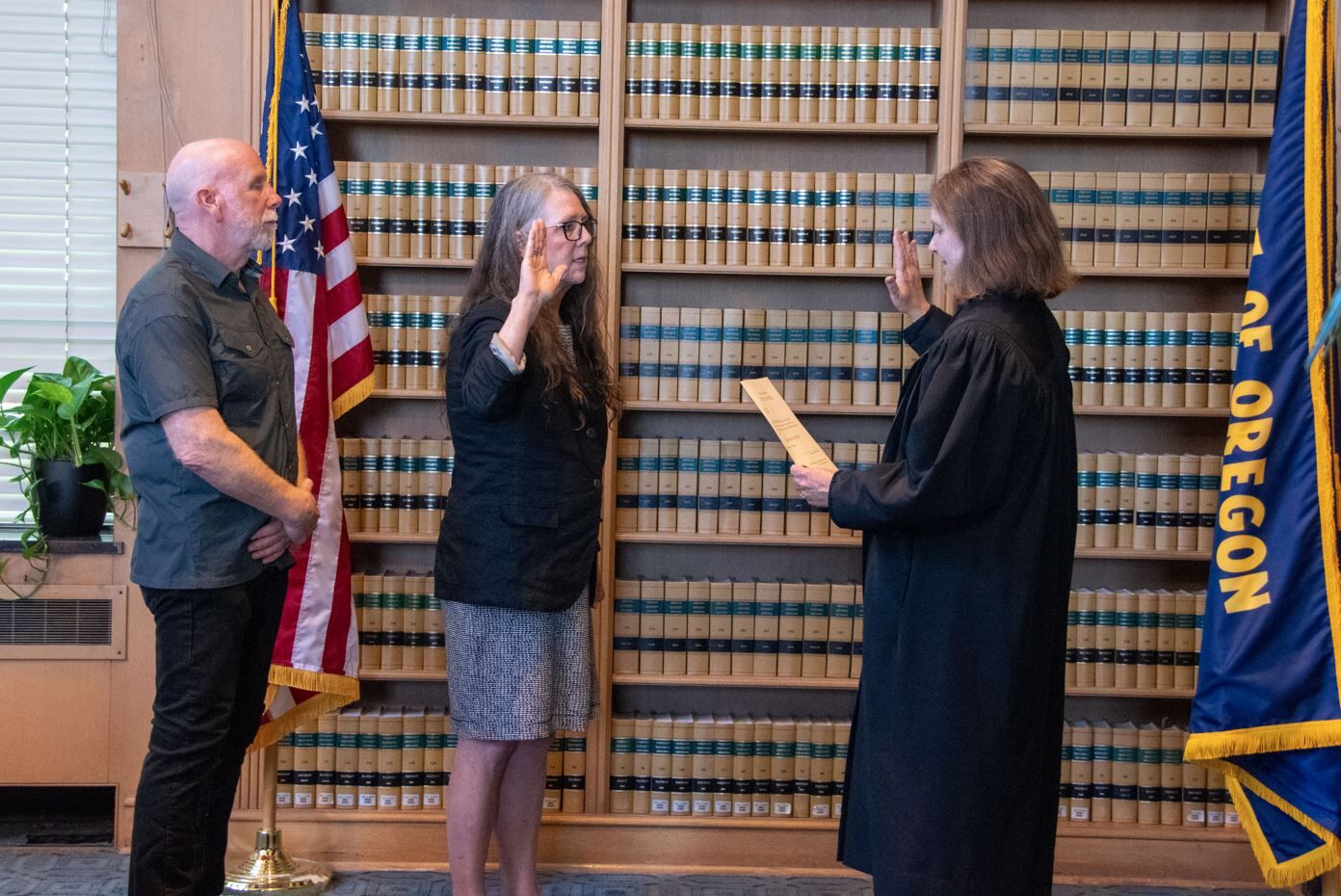 LaVonne Griffin-Valade Sworn In As Oregon's Secretary Of State | News ...