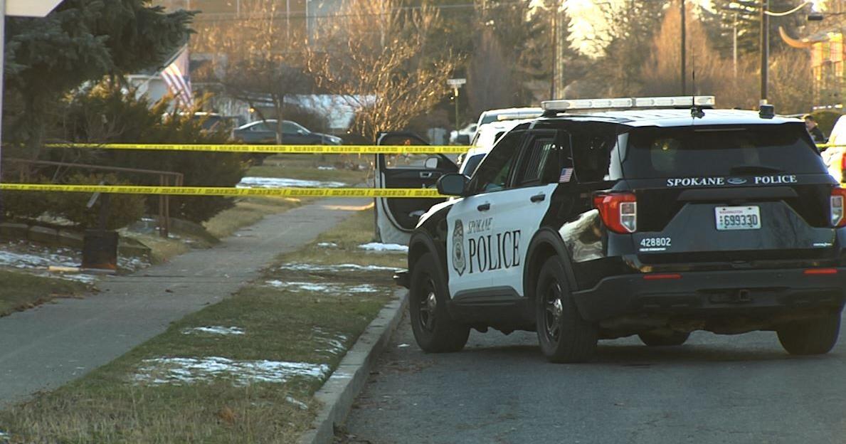 Man shot by Spokane Police reportedly threatened family with hammer ...